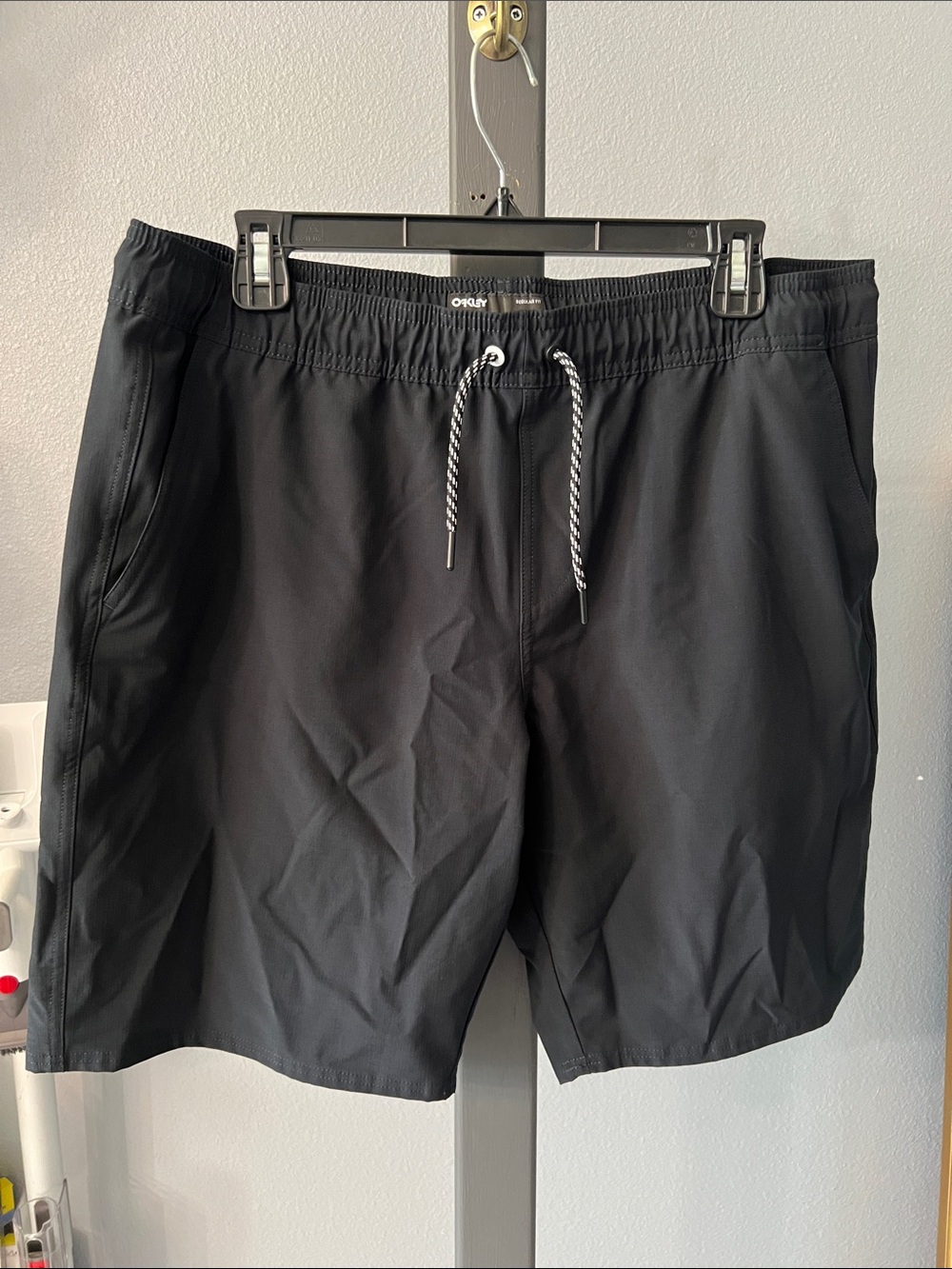 Oakley Black Men's Swim Trunks with Contrast Drawcord regular fit